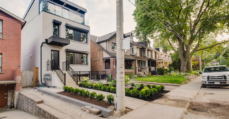 1-37 Milverton Boulevard, Toronto, ON, M4J 1T5 - 3