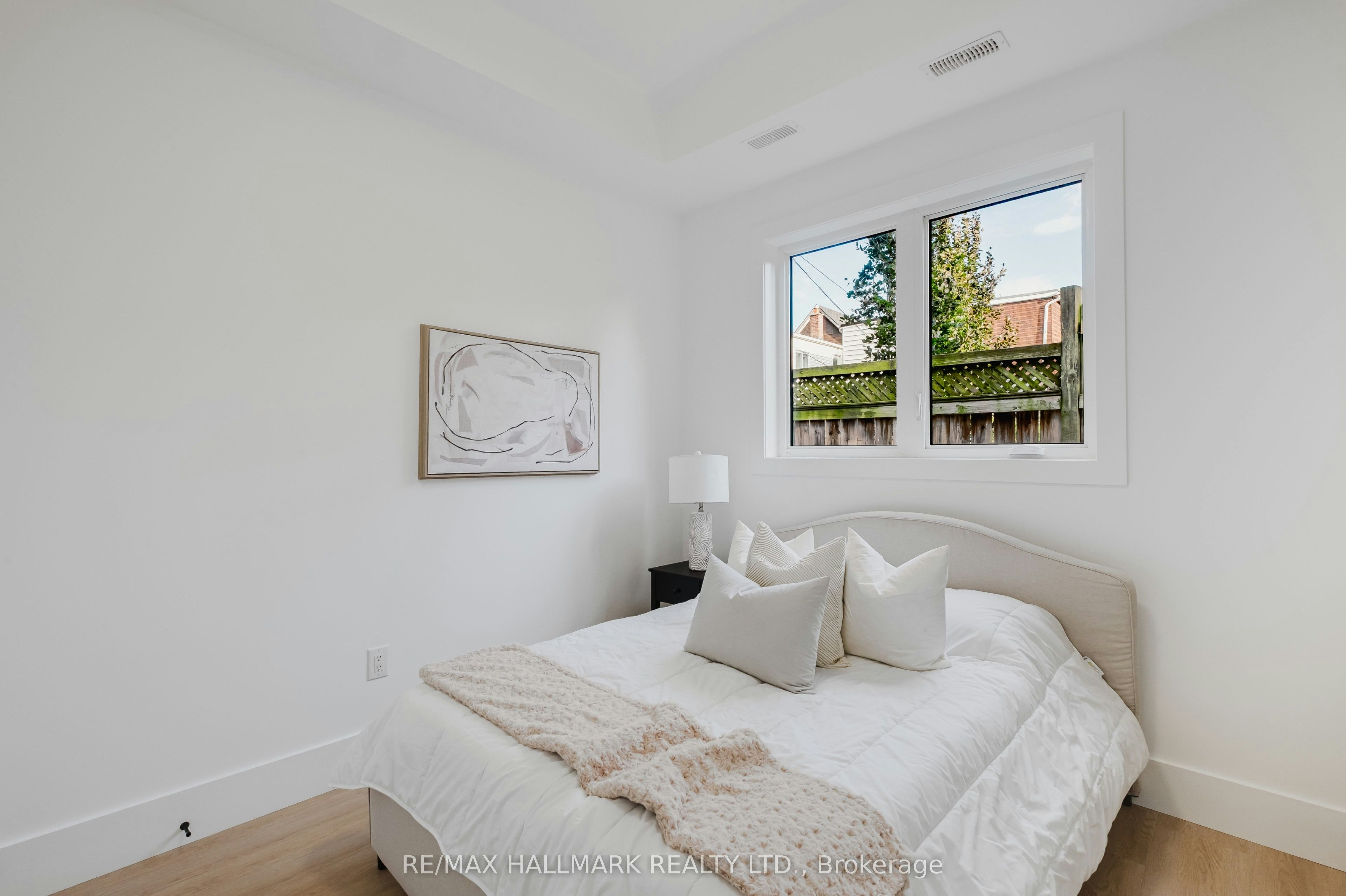 Garden Suite-37 Milverton Boulevard, Toronto, ON, M4J 1T5 - 10