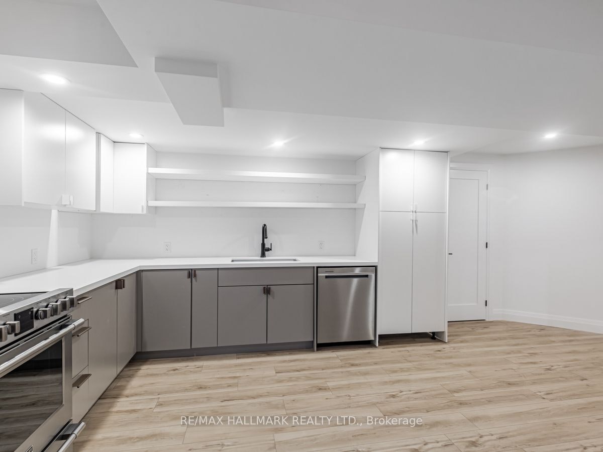 Lower-26 Amanda Avenue, Whitby, ON, L1M 1K4 - 6