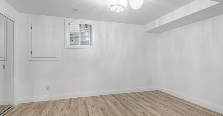 Lower-26 Amanda Avenue, Whitby, ON, L1M 1K4 - 18