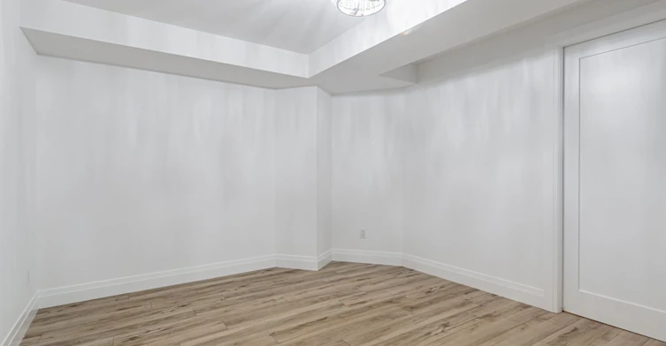 Lower-26 Amanda Avenue, Whitby, ON, L1M 1K4 - 20