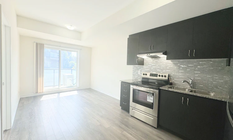214-1085 Danforth Road