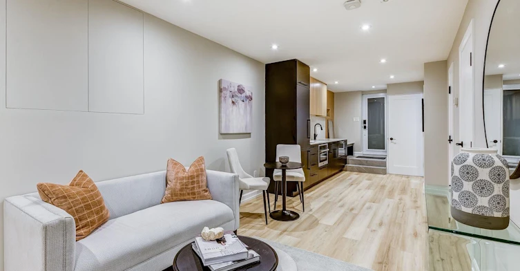 Lower-28 Garnock Avenue SE, Toronto, ON, M4K 1K5 - 5