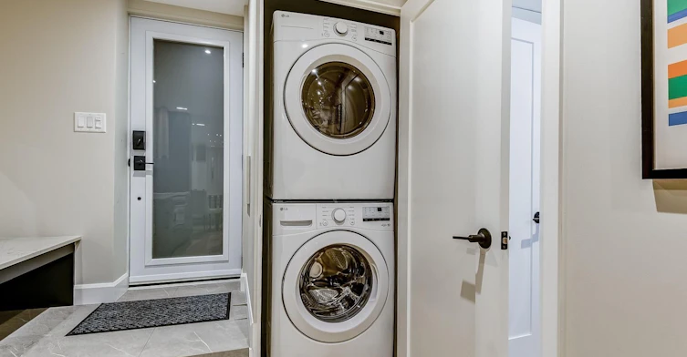 Lower-28 Garnock Avenue SE, Toronto, ON, M4K 1K5 - 8