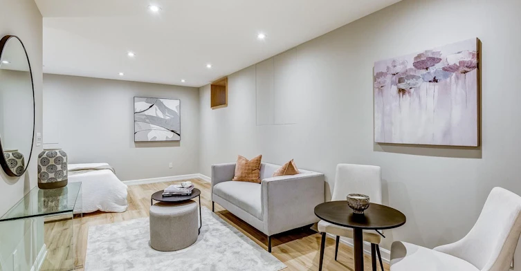 Lower-28 Garnock Avenue SE, Toronto, ON, M4K 1K5 - 4