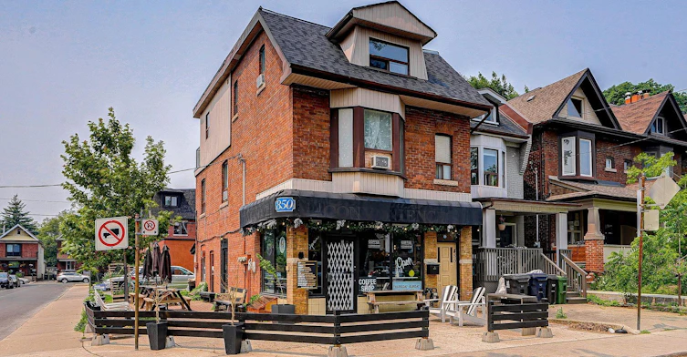 Basement-850 Carlaw Avenue, Toronto, ON, M4K 3L3 - 2