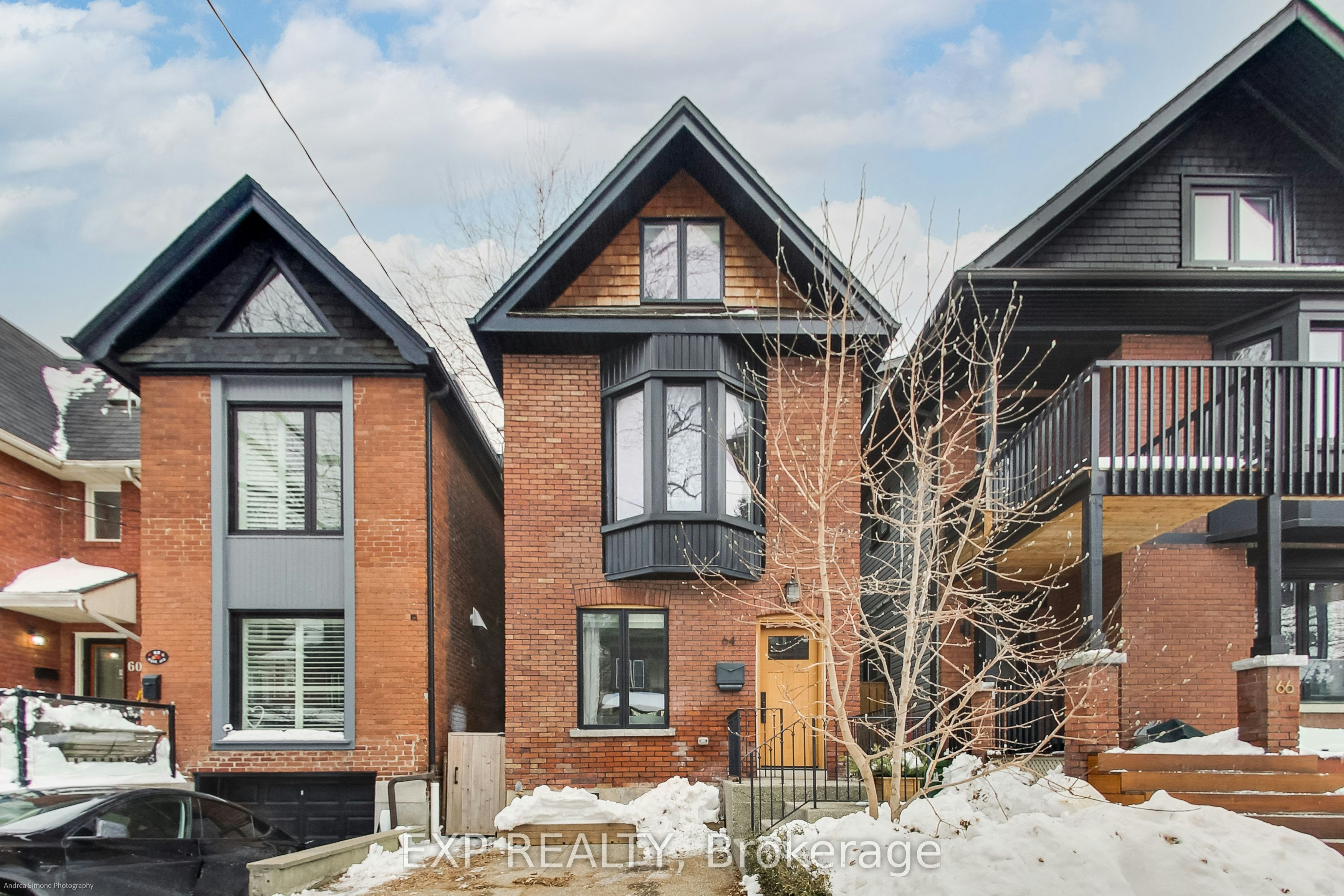 64 West Avenue, Toronto, ON, M4M 2L8 - 2
