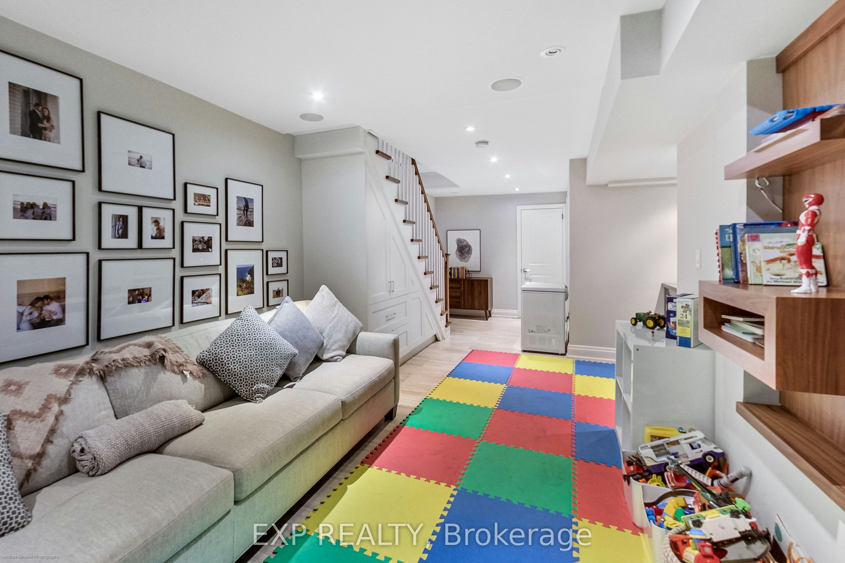 64 West Avenue, Toronto, ON, M4M 2L8 - 31