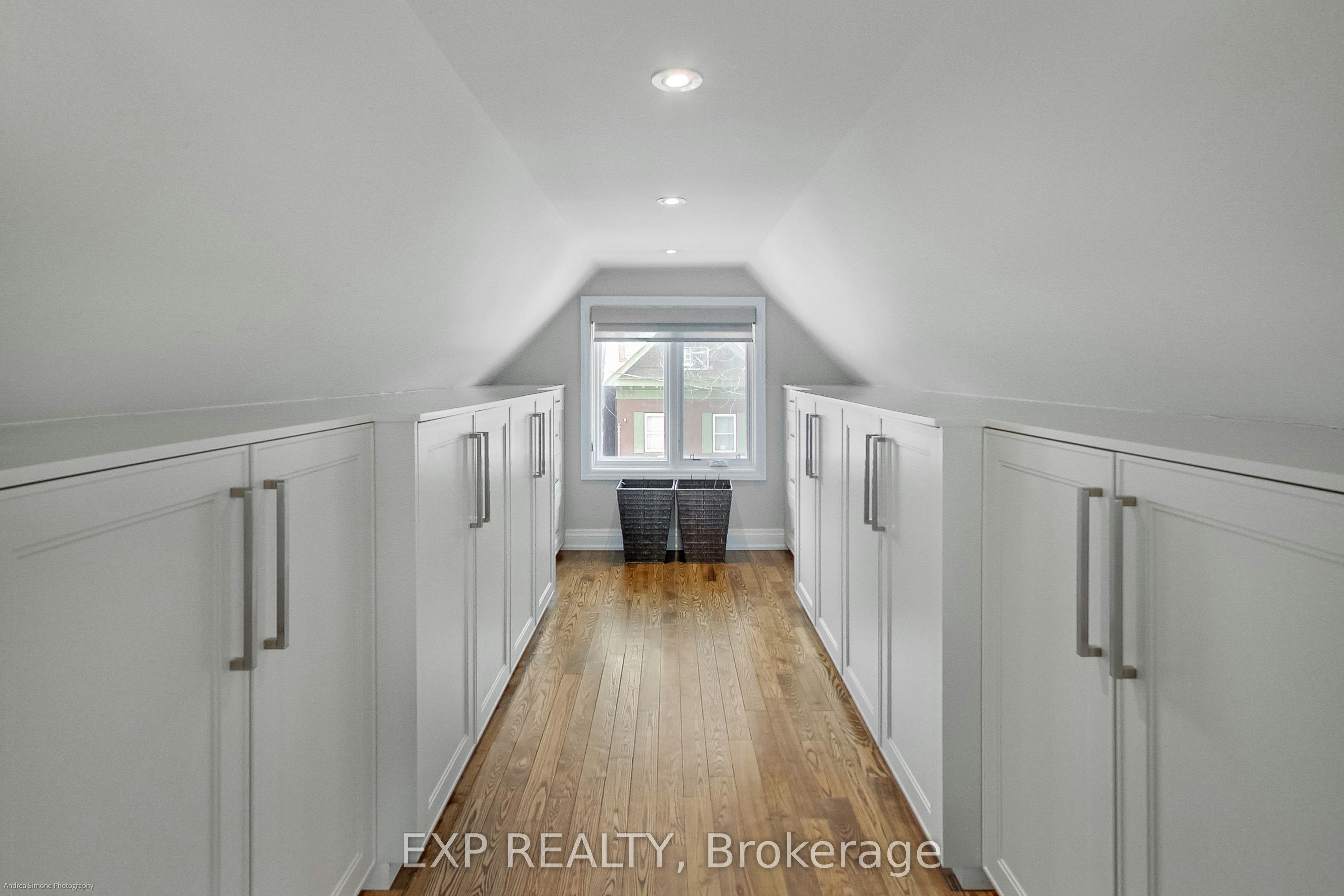 64 West Avenue, Toronto, ON, M4M 2L8 - 22