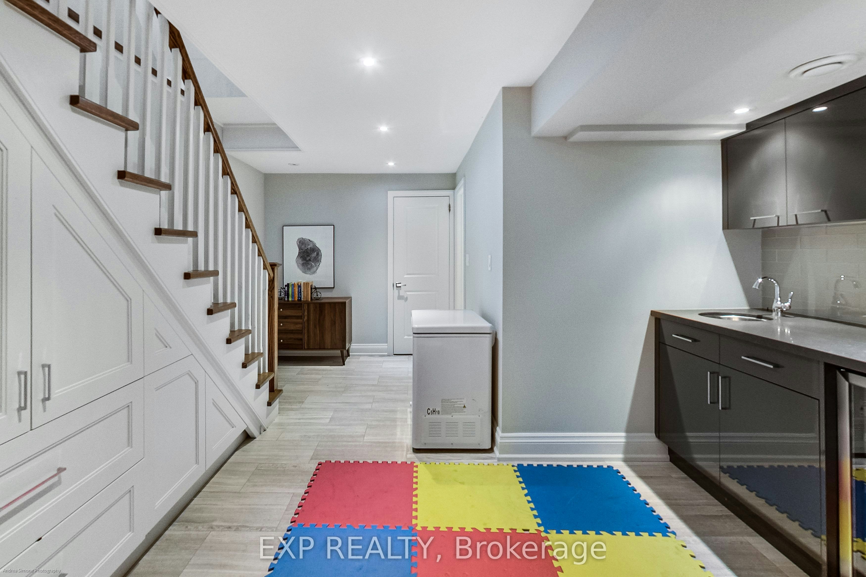 64 West Avenue, Toronto, ON, M4M 2L8 - 29