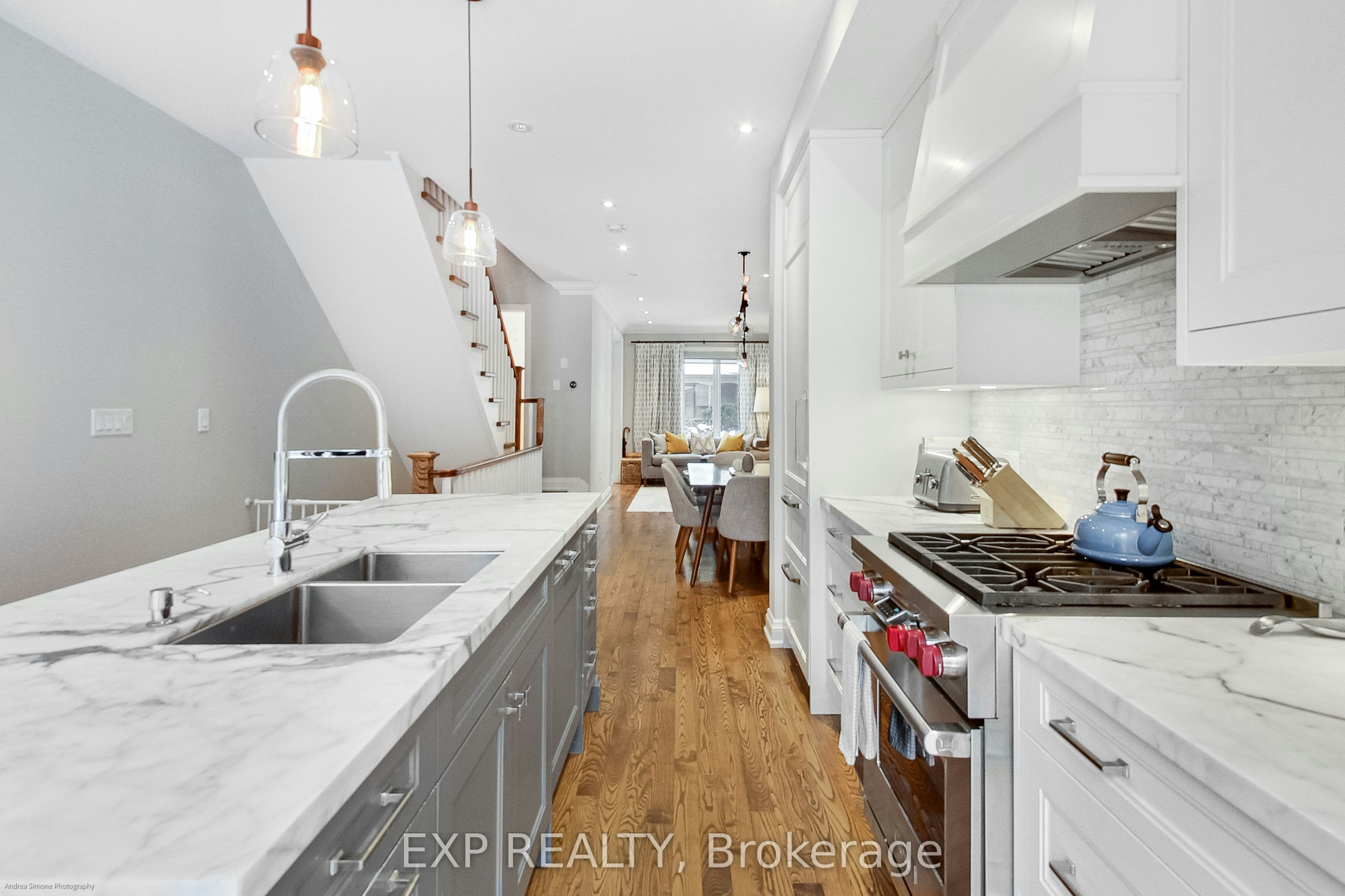64 West Avenue, Toronto, ON, M4M 2L8 - 12