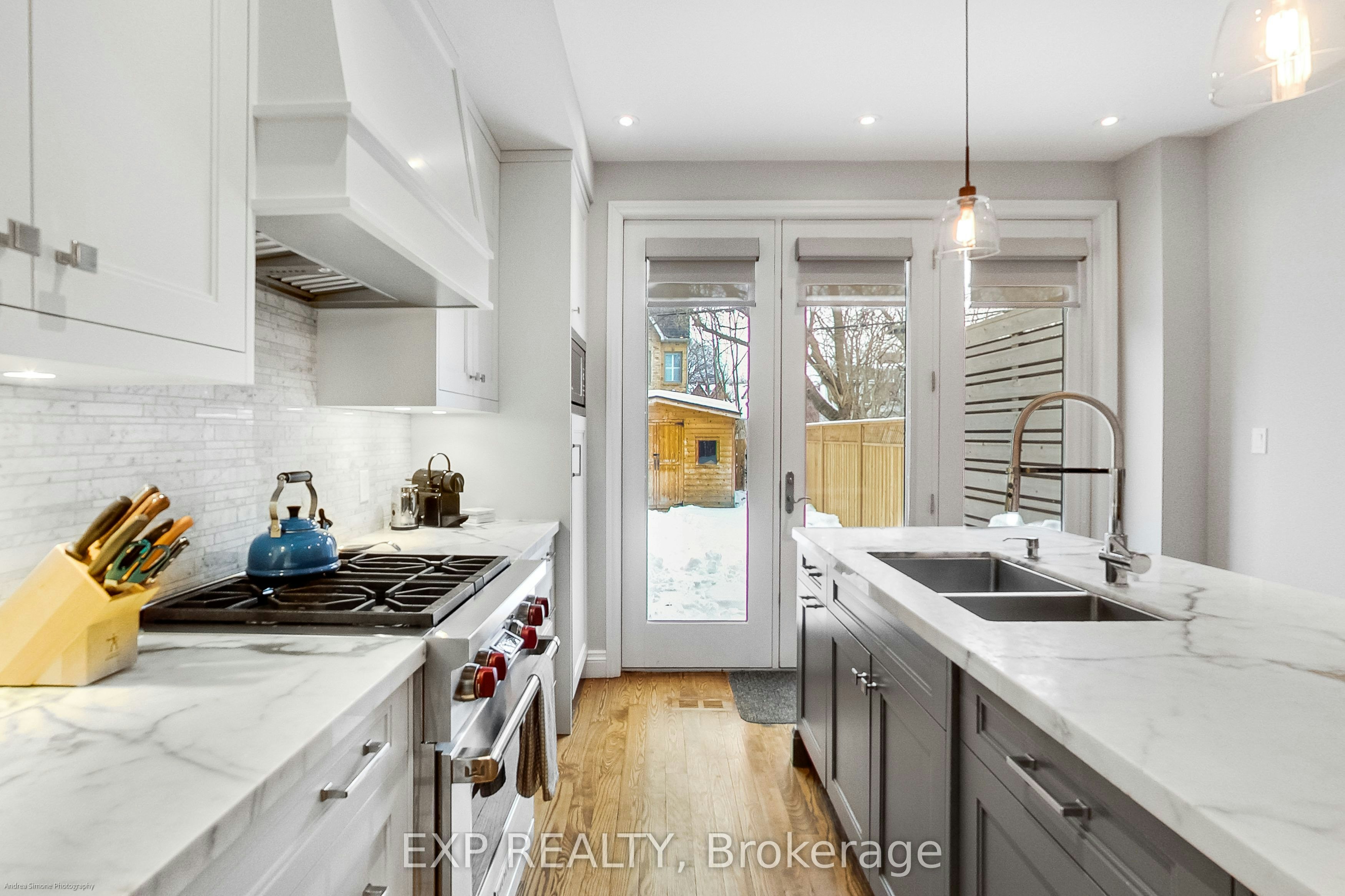 64 West Avenue, Toronto, ON, M4M 2L8 - 11
