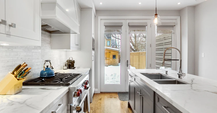 64 West Avenue, Toronto, ON, M4M 2L8 - 11
