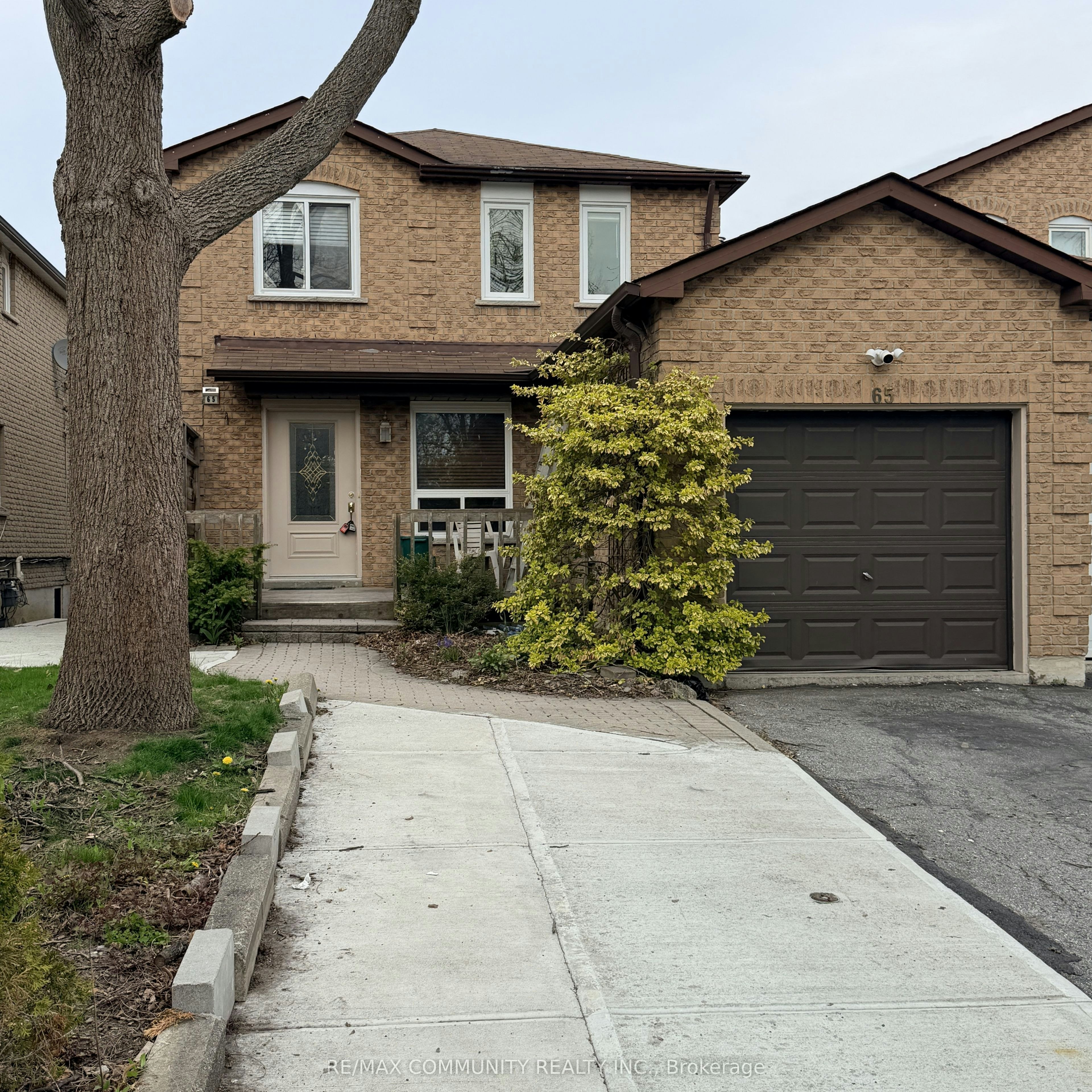 Main-65 Hewitt Crescent, Ajax, ON, L1S 7A6