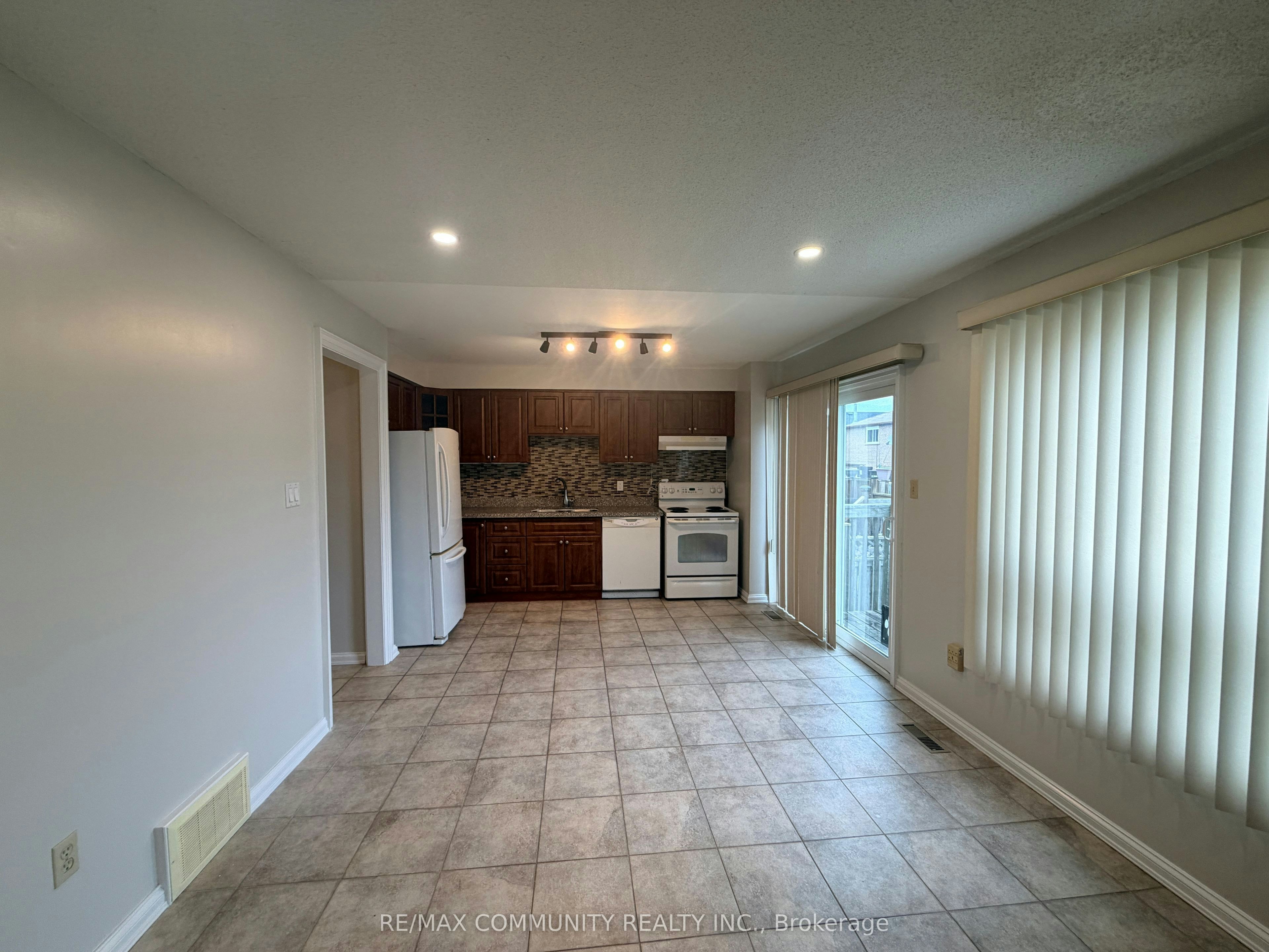 Main-65 Hewitt Crescent, Ajax, ON, L1S 7A6 - 10
