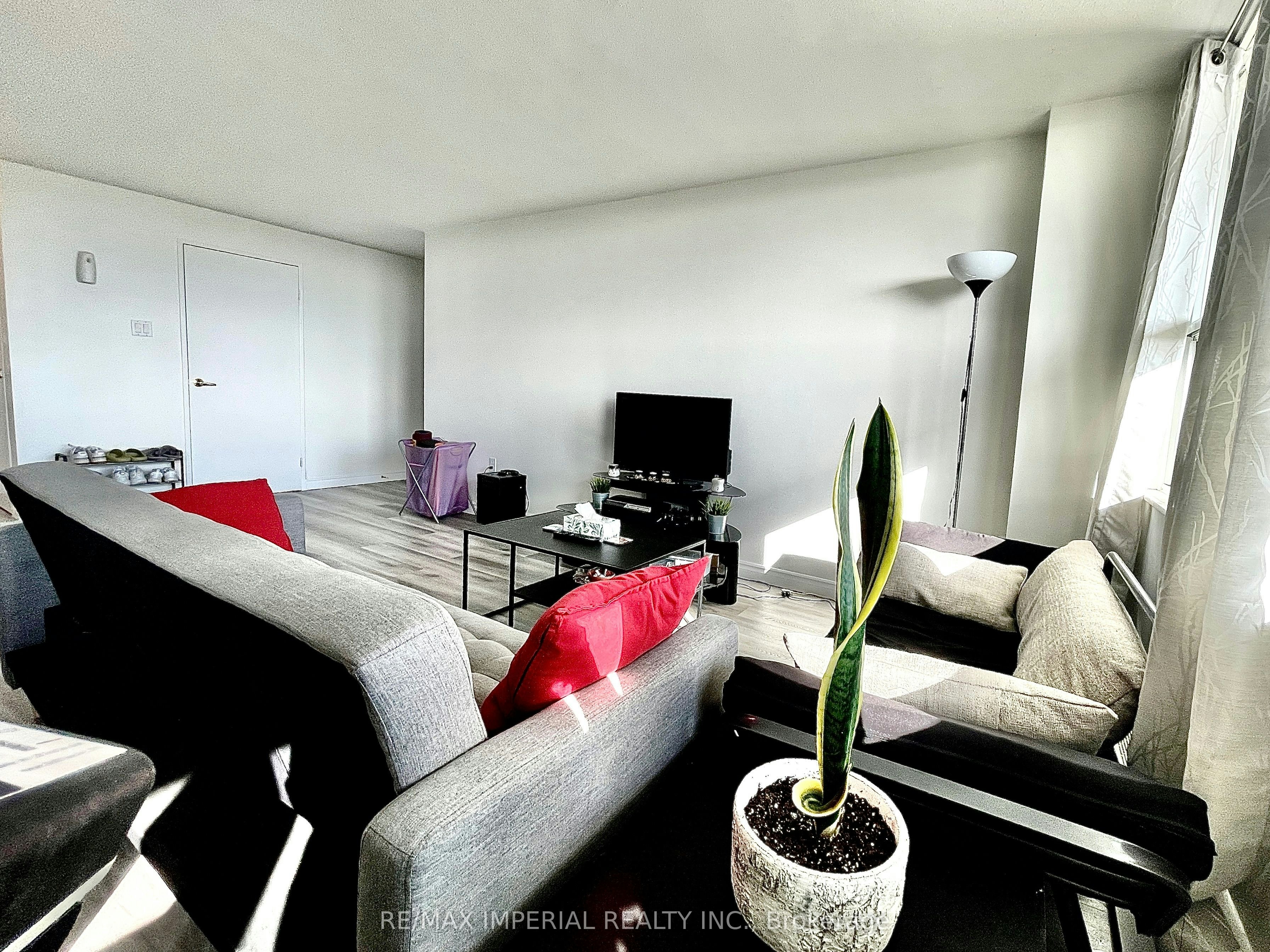 1807-270 Palmdale Drive, Toronto, ON, M1T 3N8 - 8