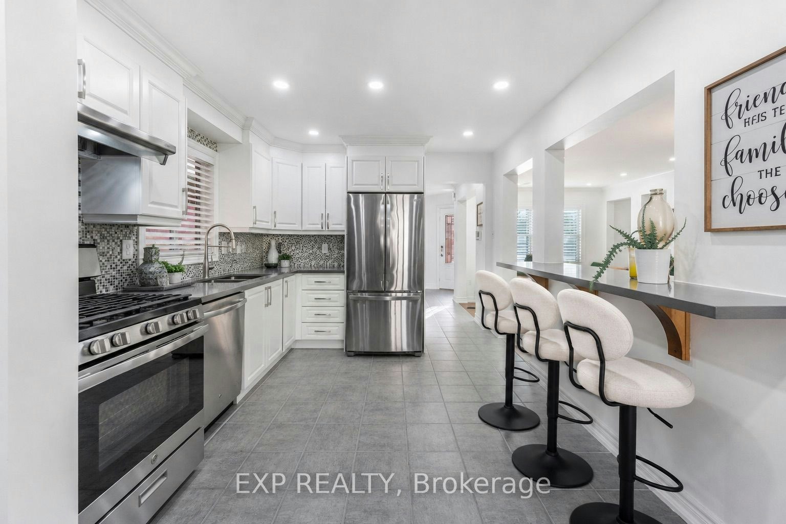 UPPER-42 Fieldnest Crescent, Whitby, ON, L1R 1Z6 - 8
