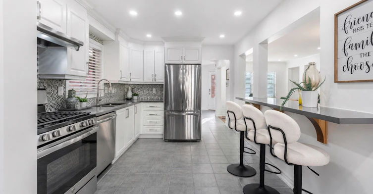 UPPER-42 Fieldnest Crescent, Whitby, ON, L1R 1Z6 - 8