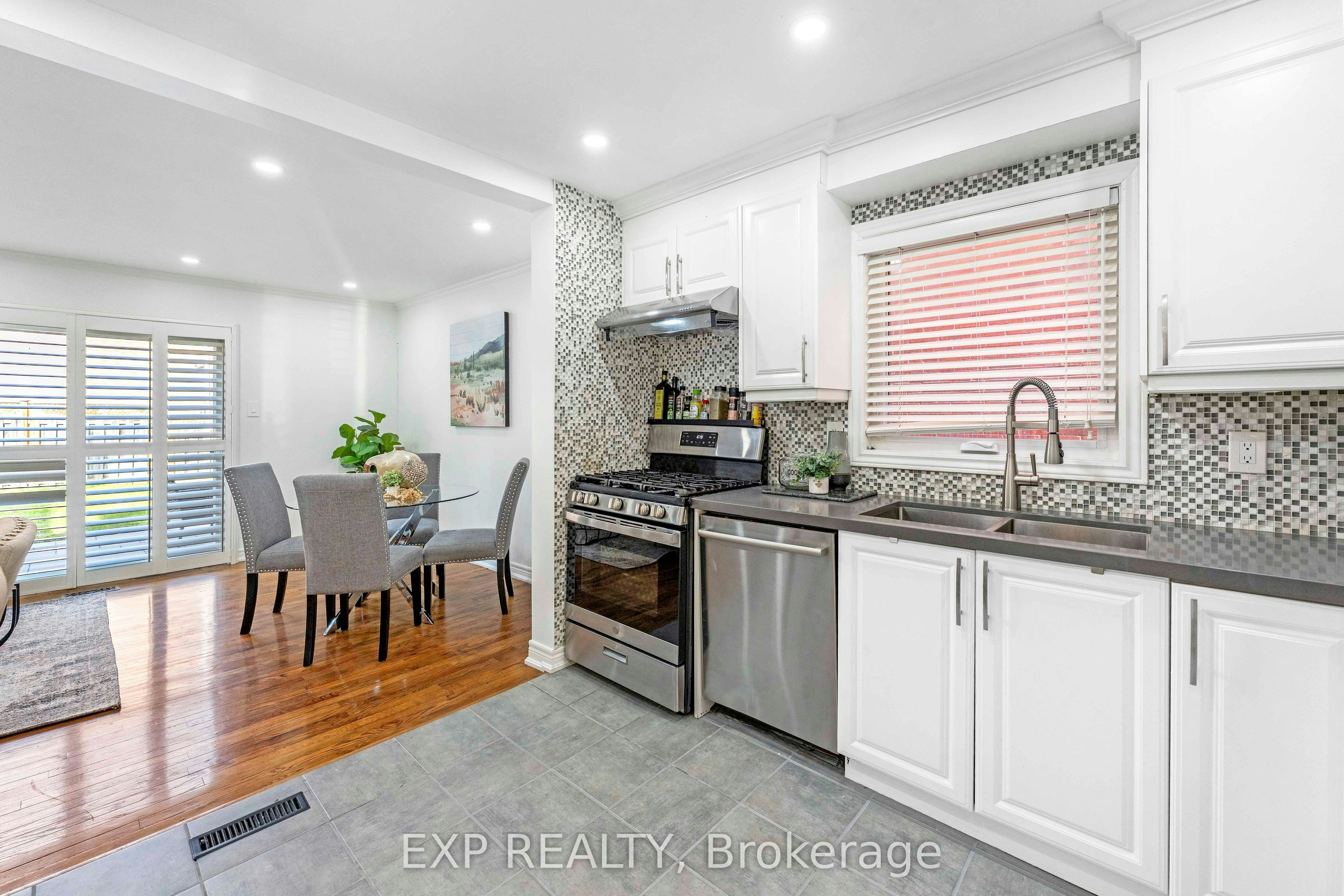 UPPER-42 Fieldnest Crescent, Whitby, ON, L1R 1Z6 - 9
