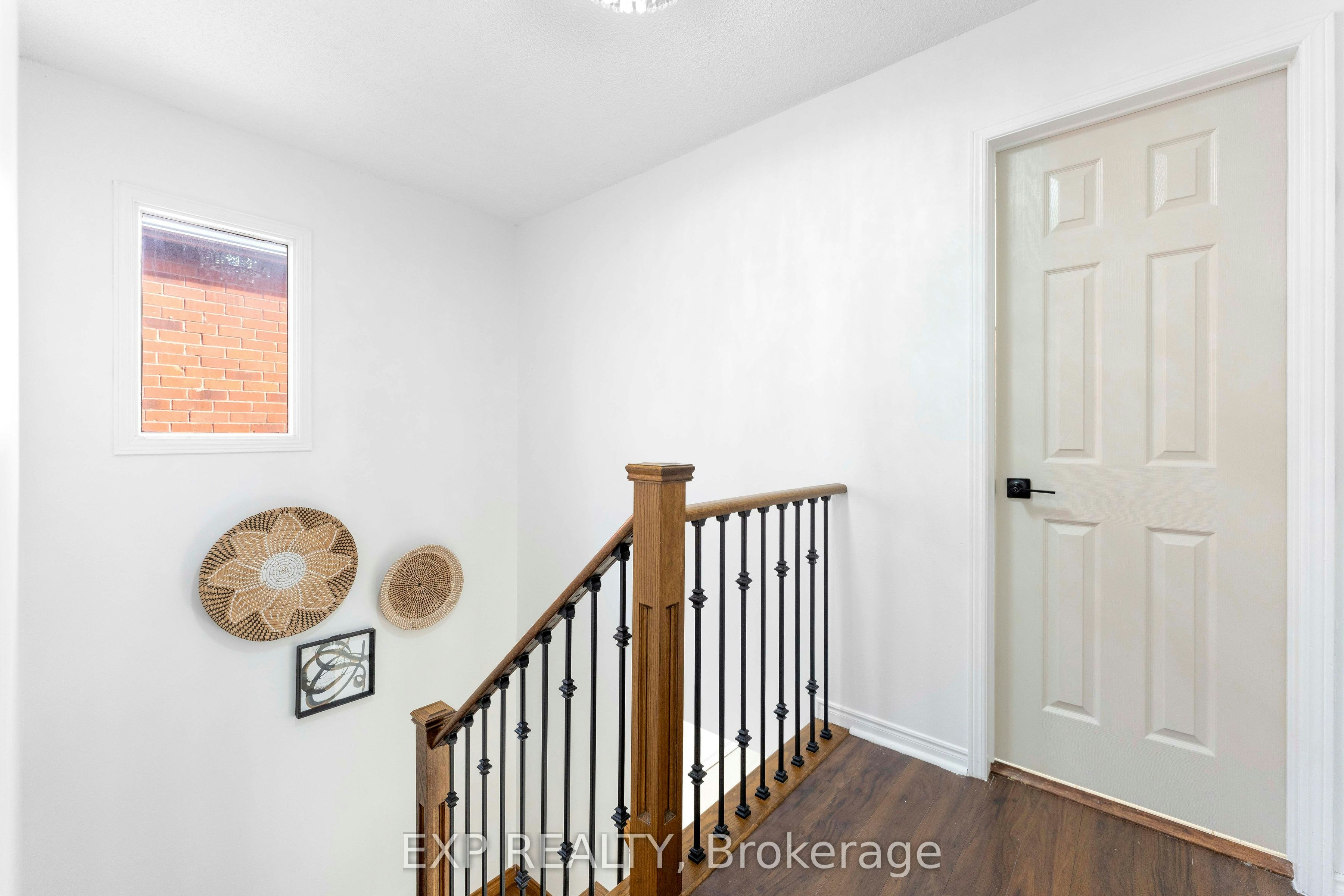 UPPER-42 Fieldnest Crescent, Whitby, ON, L1R 1Z6 - 11