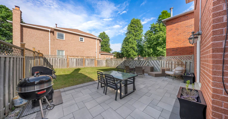 UPPER-42 Fieldnest Crescent, Whitby, ON, L1R 1Z6 - 31
