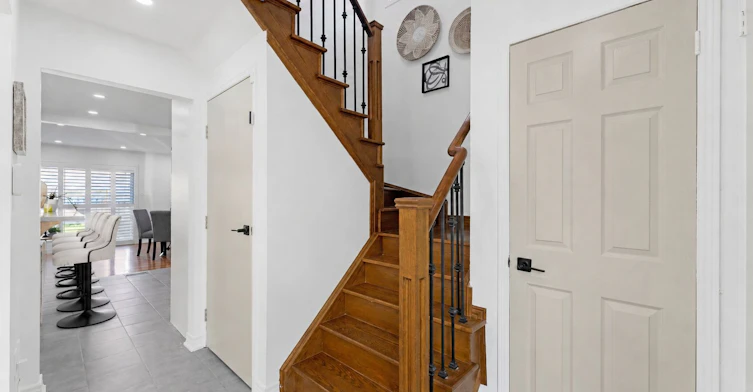 UPPER-42 Fieldnest Crescent, Whitby, ON, L1R 1Z6 - 10