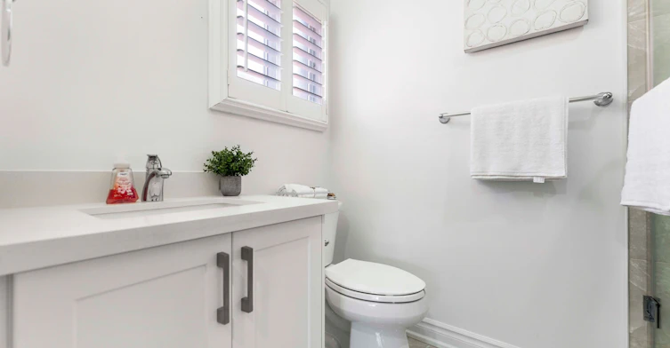 UPPER-42 Fieldnest Crescent, Whitby, ON, L1R 1Z6 - 21