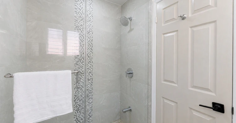 UPPER-42 Fieldnest Crescent, Whitby, ON, L1R 1Z6 - 16