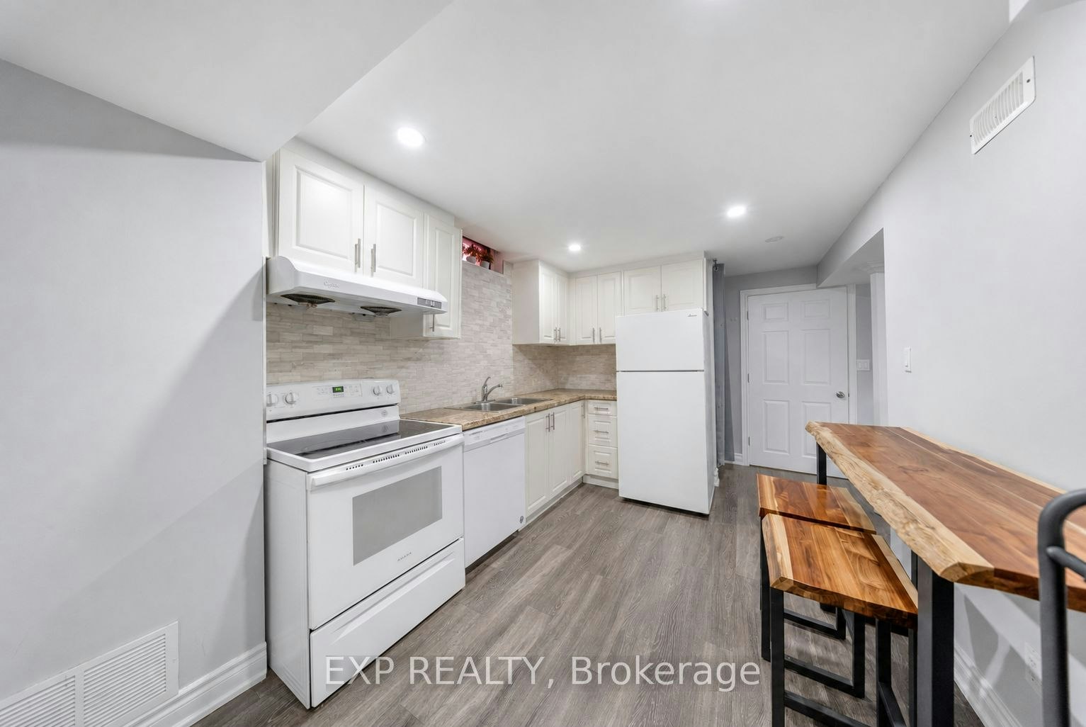 UPPER-42 Fieldnest Crescent, Whitby, ON, L1R 1Z6 - 27