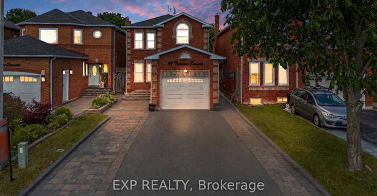 UPPER-42 Fieldnest Crescent, Whitby, ON, L1R 1Z6 - 2