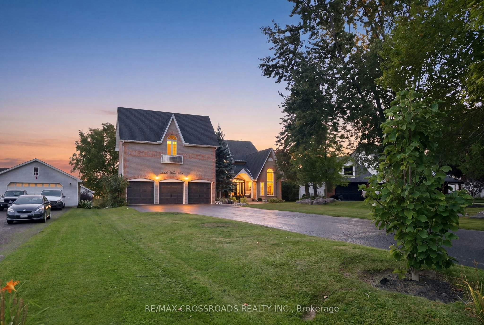 5050 William Street, Pickering, ON, L1Y 1B7