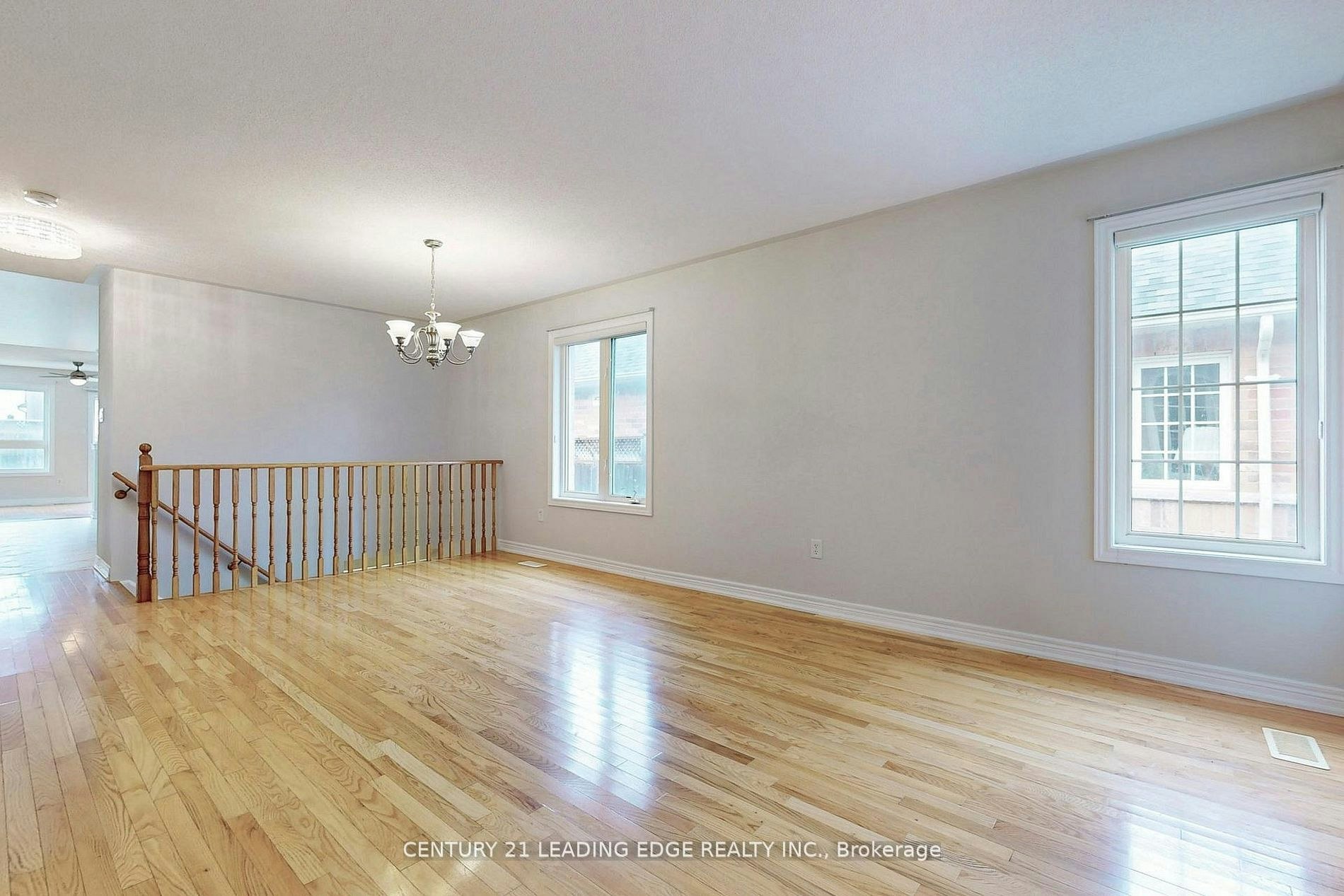 29 Pardon Ave Avenue, Whitby, ON, L1P 1V1 - 4