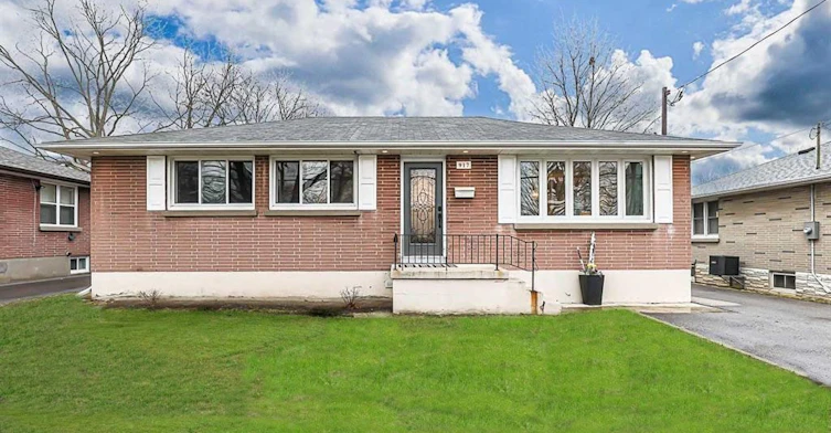 917 Henry Street, Whitby, ON, L1N 5E6