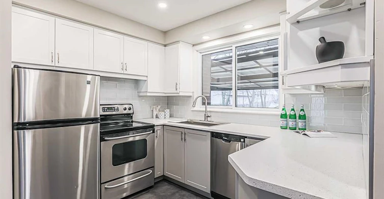 917 Henry Street, Whitby, ON, L1N 5E6 - 12