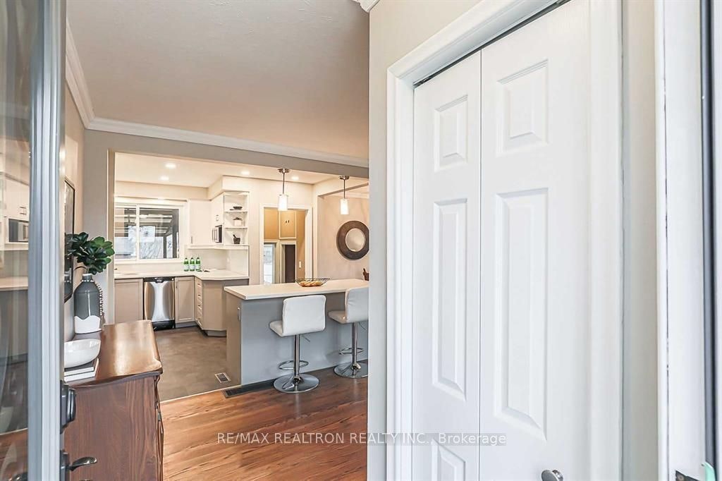 917 Henry Street, Whitby, ON, L1N 5E6 - 2