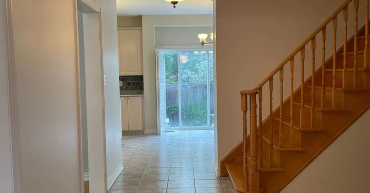 18 Hoppe Street, Ajax, ON, L1Z 1N5 - 2