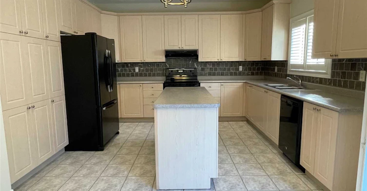 18 Hoppe Street, Ajax, ON, L1Z 1N5 - 7