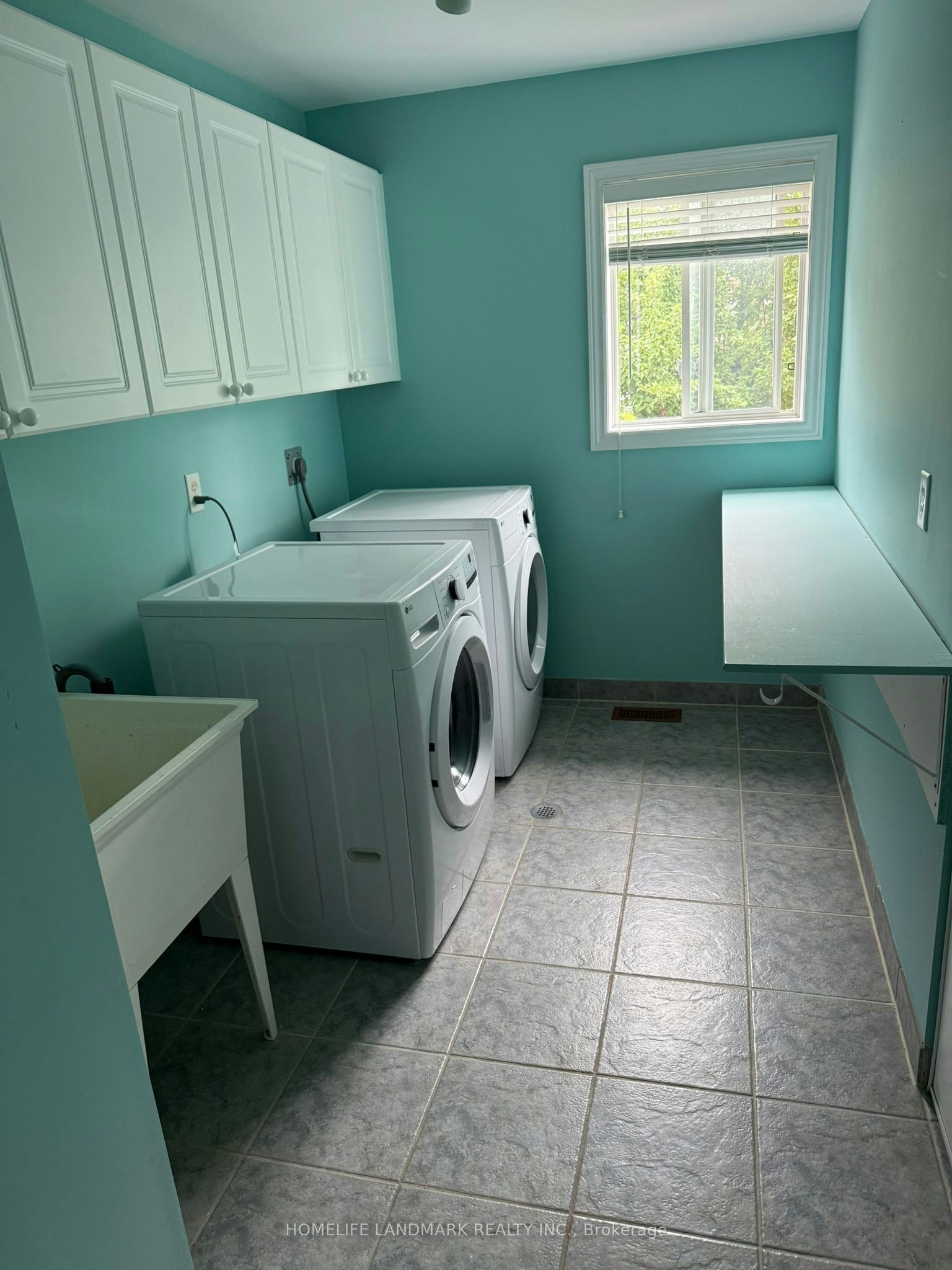 18 Hoppe Street, Ajax, ON, L1Z 1N5 - 28