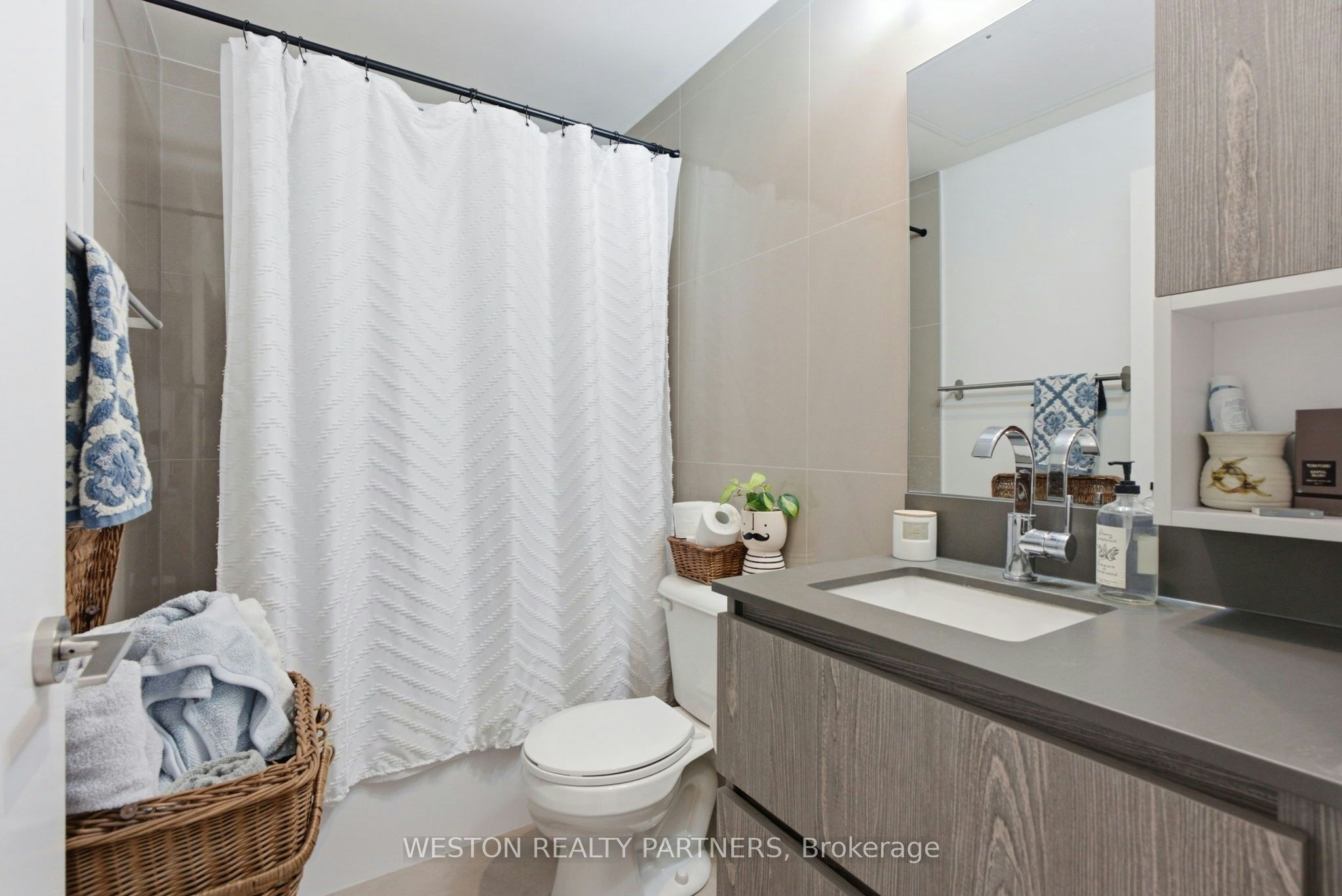 1607-15 Baseball Place, Toronto, ON, M4M 0E6 - 16