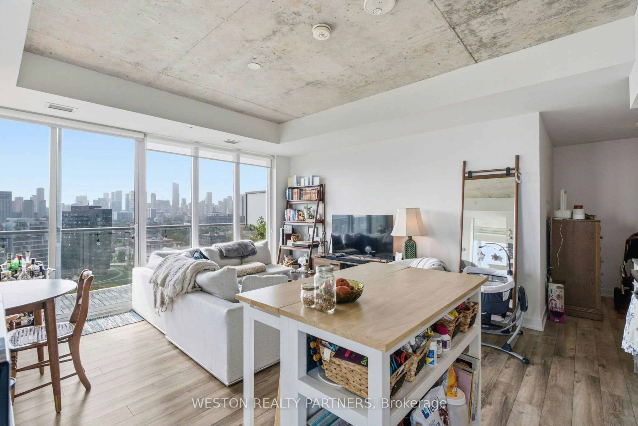 1607-15 Baseball Place, Toronto, ON, M4M 0E6 - 10