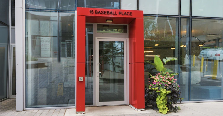 1607-15 Baseball Place, Toronto, ON, M4M 0E6 - 2