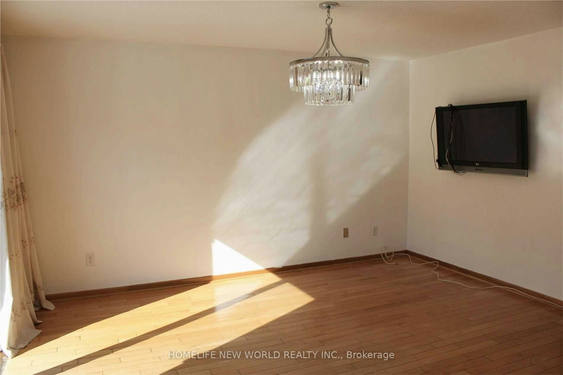31 Rainthorpe Crescent, Toronto, ON, M1W 3S6 - 9