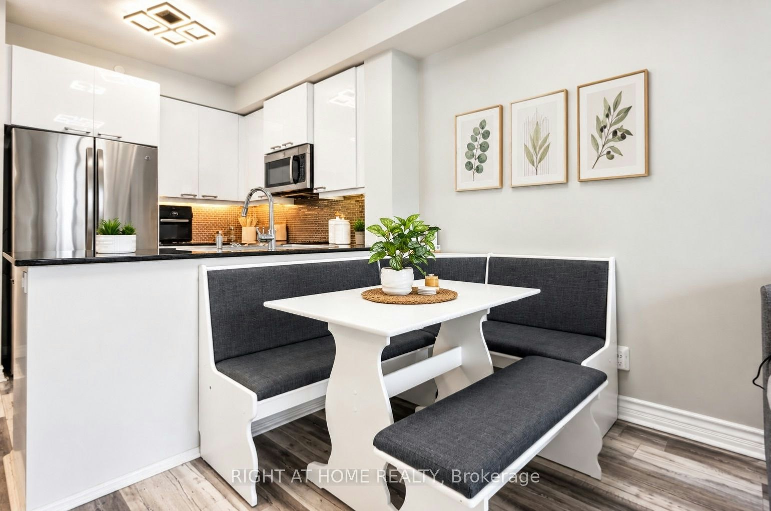 1328 Birchmount Road, Toronto, ON, M1R 0B6 - 4