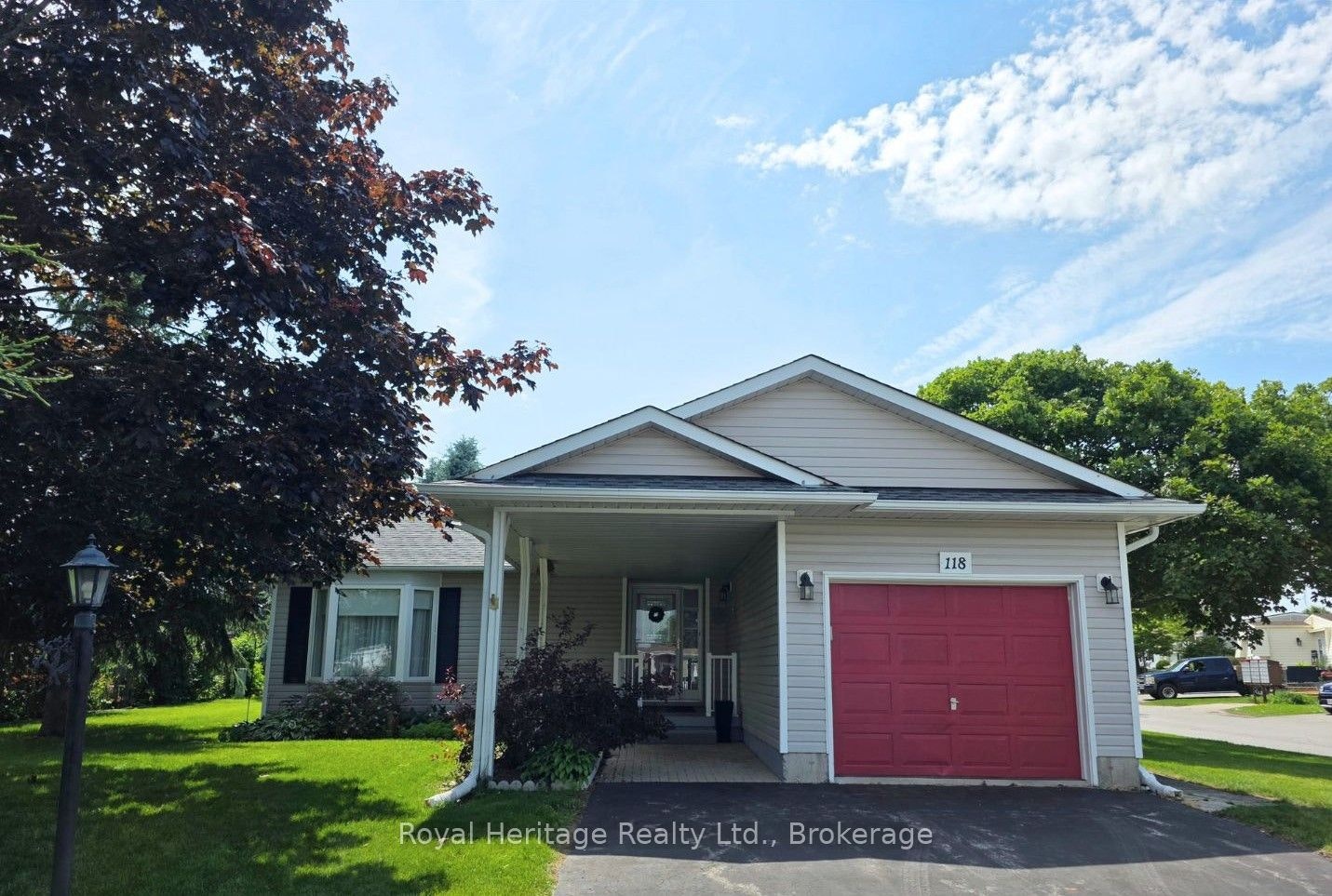 118 Bluffs Road, Clarington, ON, L1B 1A8