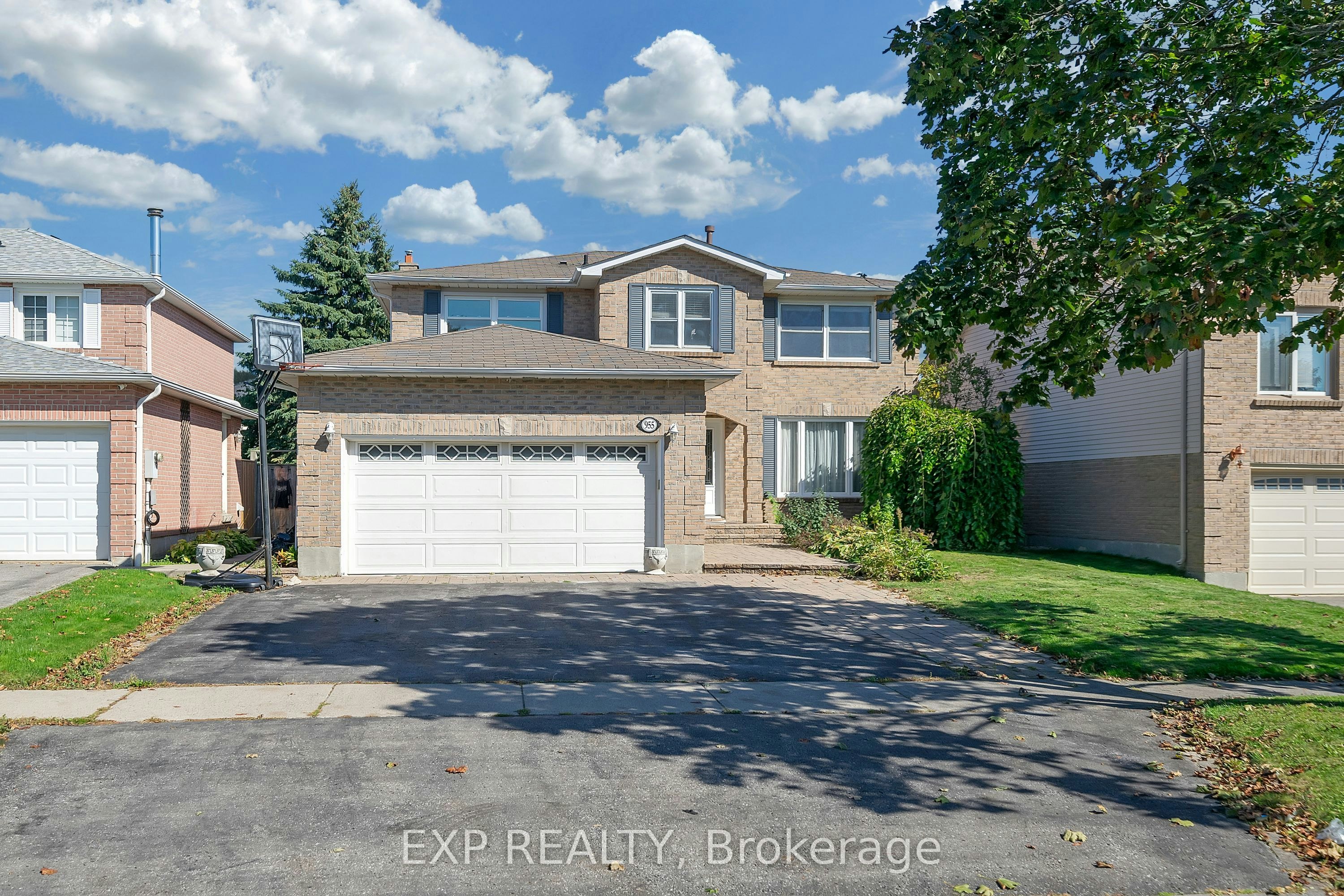 955 Snowbird Street, Oshawa, ON, L1J 8J8