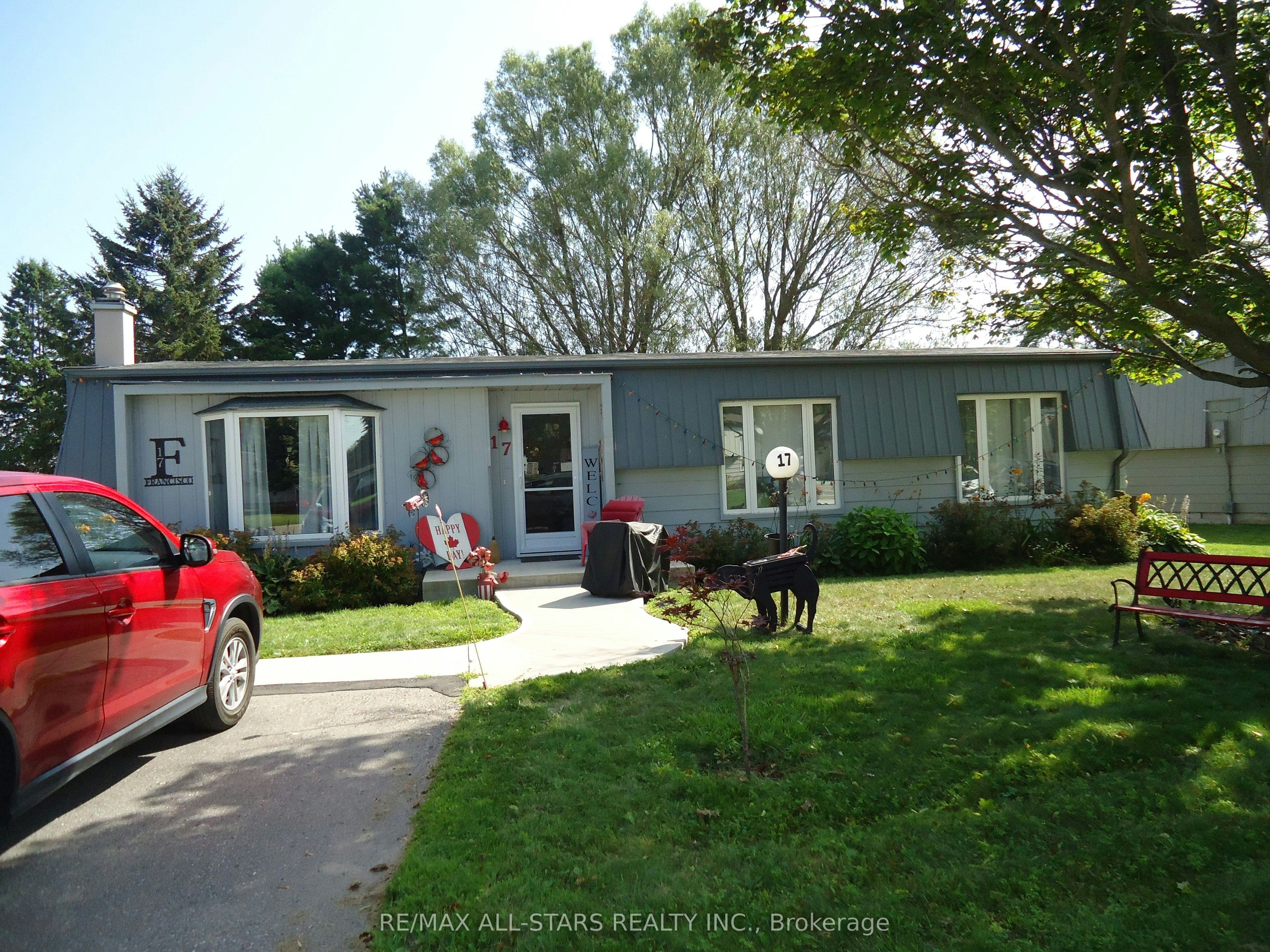 17 Pineridge Crescent, Clarington, ON, L1B 1B9