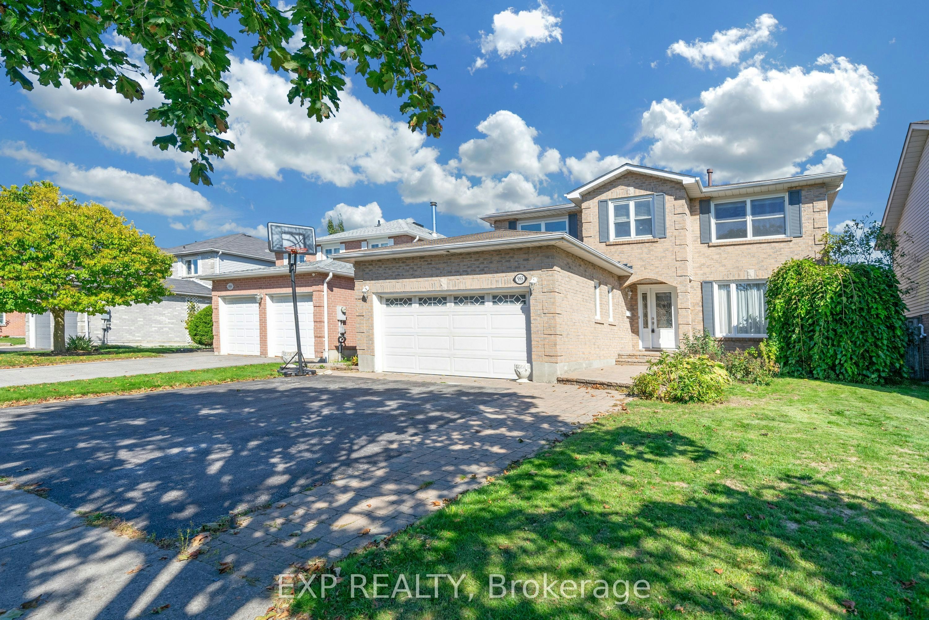 955 Snowbird Street, Oshawa, ON, L1J 8J8 - 2