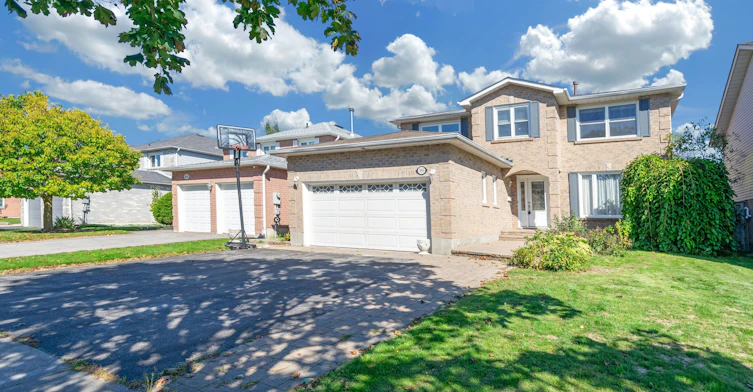 955 Snowbird Street, Oshawa, ON, L1J 8J8 - 2