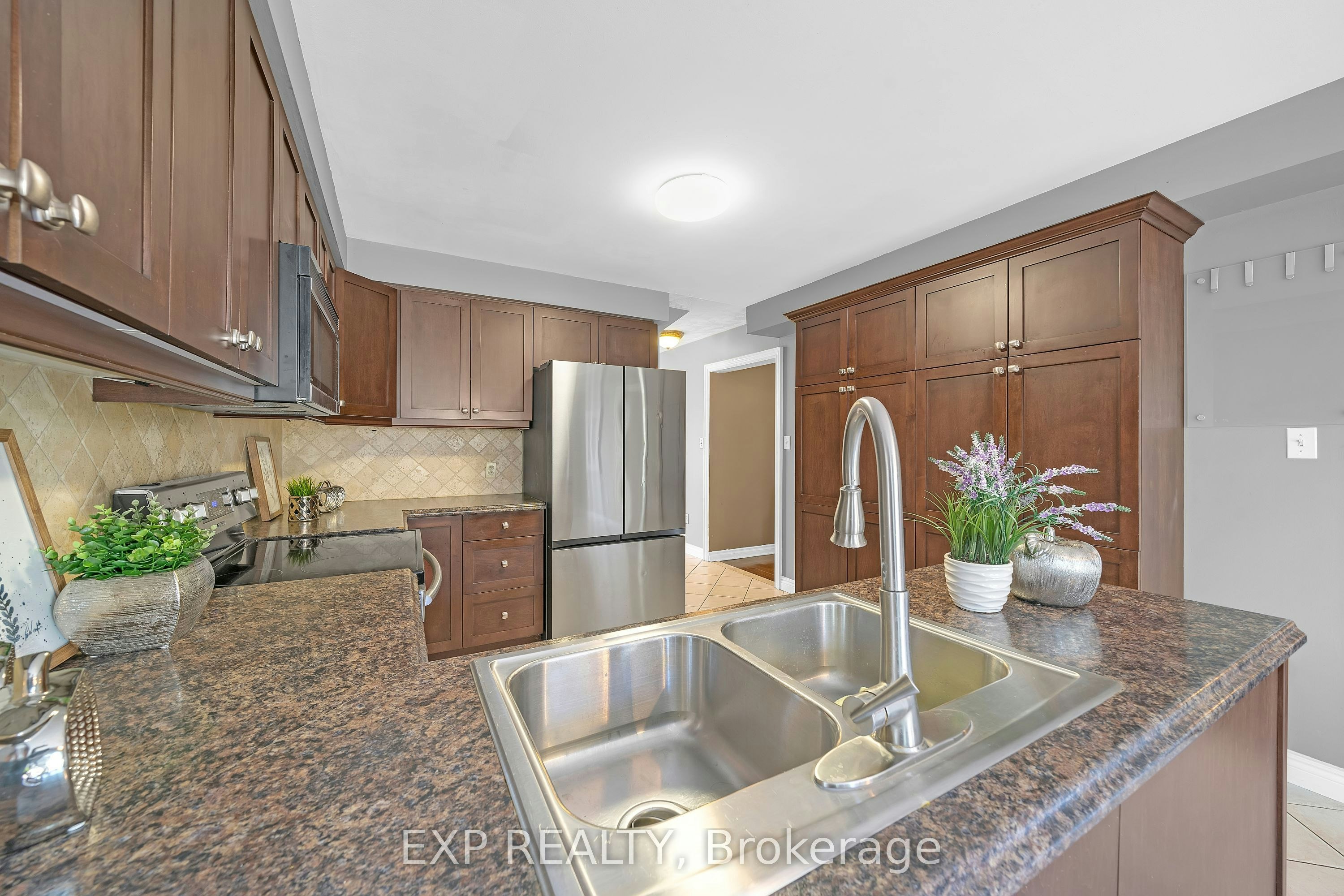 955 Snowbird Street, Oshawa, ON, L1J 8J8 - 17