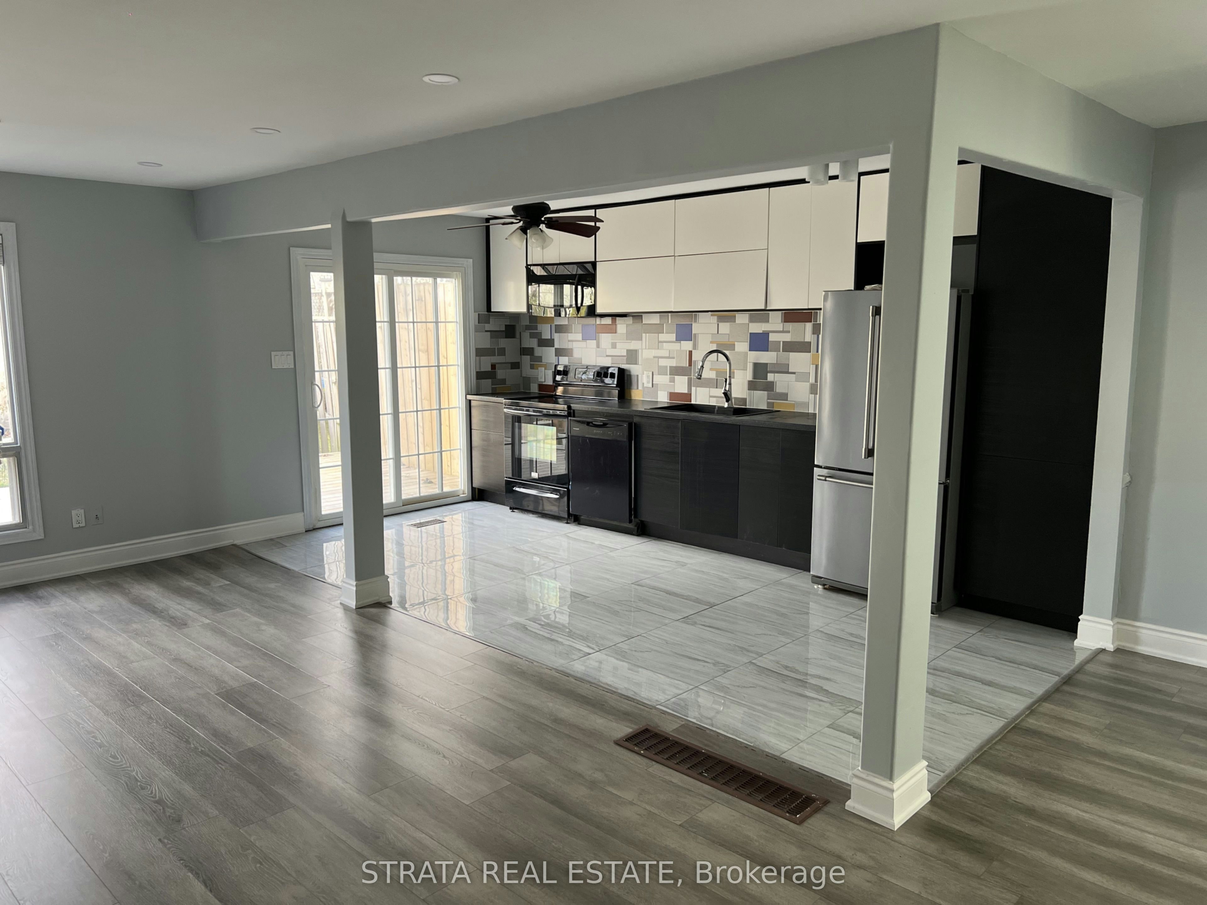 577 Dorchester Drive, Oshawa, ON, L1J 6L3 - 2